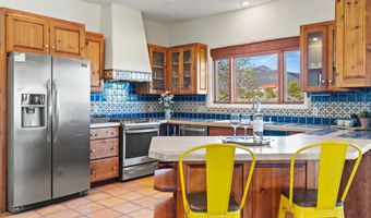 206 Hondo Seco Rd, Arroyo Seco, NM 87514