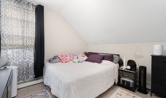 91 Warren Ave, Cranston, RI 02920