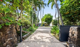 59-75 Hoalua St, Haleiwa, HI 96712