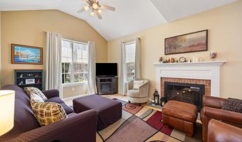 75 Orleton Ct, Cheshire, CT 06410