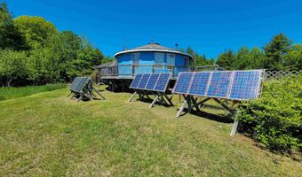 310 Sky Farm Ln, Barnet, VT 05821