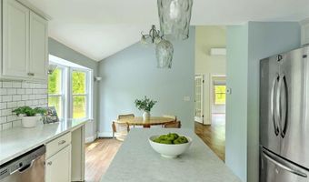 278 Sowams Rd, Barrington, RI 02806
