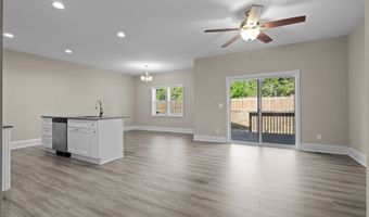 822 Ducks Lndg, Aberdeen, NC 28315