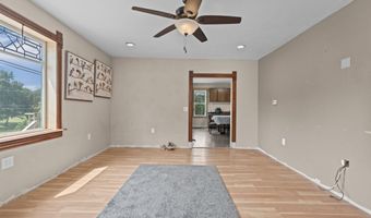 402 E Broadway, Rock Springs, WI 53961