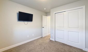 39 Harmony St, Buffalo, WY 82834