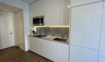 987 Queen St 227, Honolulu, HI 96814