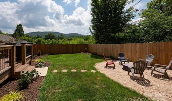 9 Colonial Pl, Asheville, NC 28804