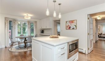 7 White Birch Rd, Cranston, RI 02920
