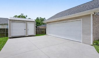 246 Pine Driveway, Bay St. Louis, MS 39520