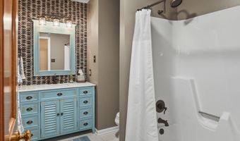 10047 SW 101st St, Auburn, KS 66402