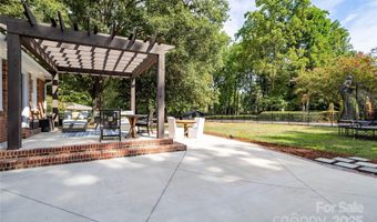 4401 Town And Country Dr, Charlotte, NC 28226
