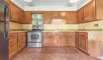 1165 Homeworth Rd, Alliance, OH 44601