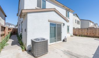 6421 Maple Leaf Ln, Riverbank, CA 95367