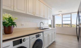 2825 S King St 2403, Honolulu, HI 96826