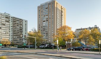 8 Whittier Place 4J, Boston, MA 02114