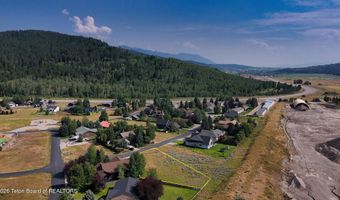 536 SNAKE RIVER Dr, Alpine, WY 83128