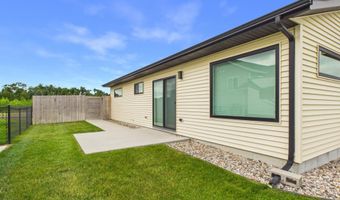 2508 Dean Ct, Brookings, SD 57006