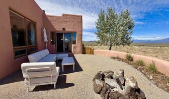 30 Cielo Grande Rd, Carson, NM 87577