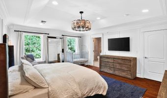 45 White Oak Ln, Aberdeen, NJ 07747