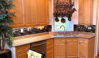 30 Faith Ln 30, Danbury, CT 06810
