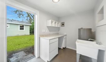 203 HERBERT St, Auburndale, FL 33823