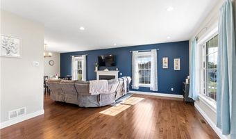 110 Crystal View Dr, Burrillville, RI 02859
