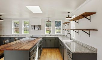 57586 PARKERSBURG Rd, Bandon, OR 97411