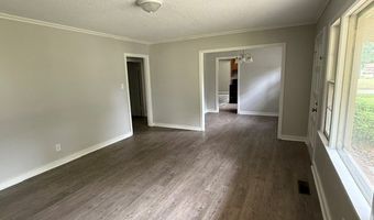 208 East St, Batesville, MS 38606