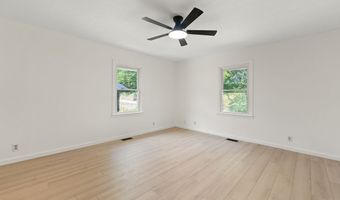 57 Hopson St, Auxier, KY 41602
