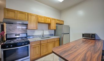 355 KALANIANAOLE St 124, Hilo, HI 96720