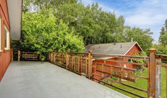 1558 E St, Anchorage, AK 99501