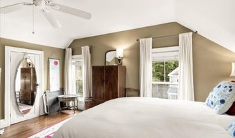 23 Commercial St, Belfast, ME 04915
