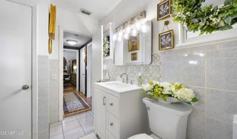 9936 JEANETTE Rd, Jacksonville, FL 32246
