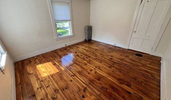 986 S East St #A, Amherst, MA 01002