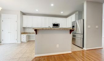 43122 FOREST EDGE Sq, Ashburn, VA 20148
