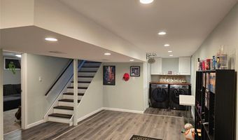 202 Pleasant Ave, Bergenfield, NJ 07621