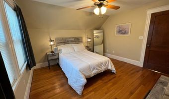 9 Parkwood Ter, Boston, MA 02130