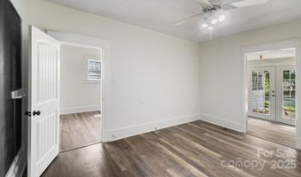 10729 N Main St, Archdale, NC 27263