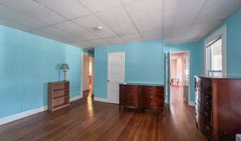 58 Shore Dr, Branford, CT 06405