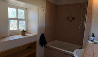 54 C Valdez Rim Rd, Arroyo Seco, NM 87514