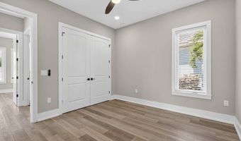 614 Pinckney Dr, Apollo Beach, FL 33572