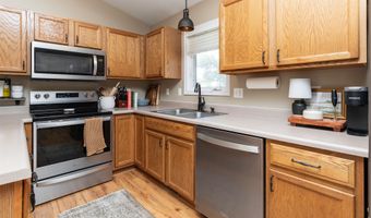 456 SE 33rd St, Ankeny, IA 50021