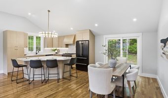 11 Bromfield Rd, Acton, MA 01720
