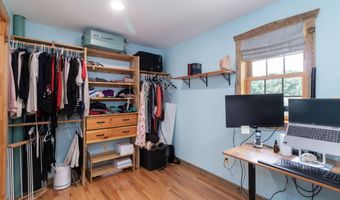 13 Woodridge Dr, Barkhamsted, CT 06063