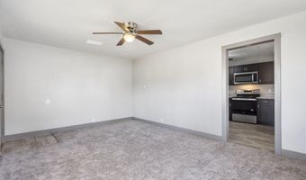 304 E Cofield St, Aurora, MO 65605