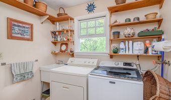 3 Red Barn Ln, Brookfield, CT 06804