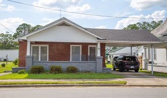 199 Anthony/Oak Sts, Baxley, GA 31513