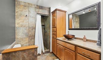 2301 LaForge Ln, Auburn, IN 46706