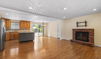 11300 FINNEGANS Way, Oregon City, OR 97045