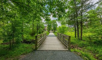 20305 SAVIN HILL Dr, Ashburn, VA 20147